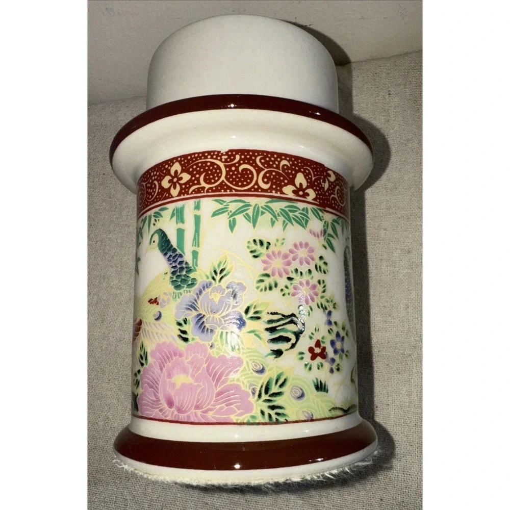 Vintage Asian Motif Porcelain Colonial Candle Holder Cape Cod‎ Peacocks Flowers